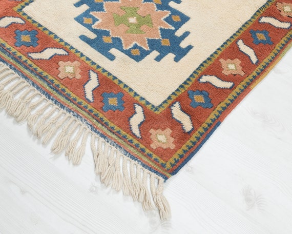 2x5 ヴィンテージ トルコ ウシャク ラグ：手織りウール、ベージュ