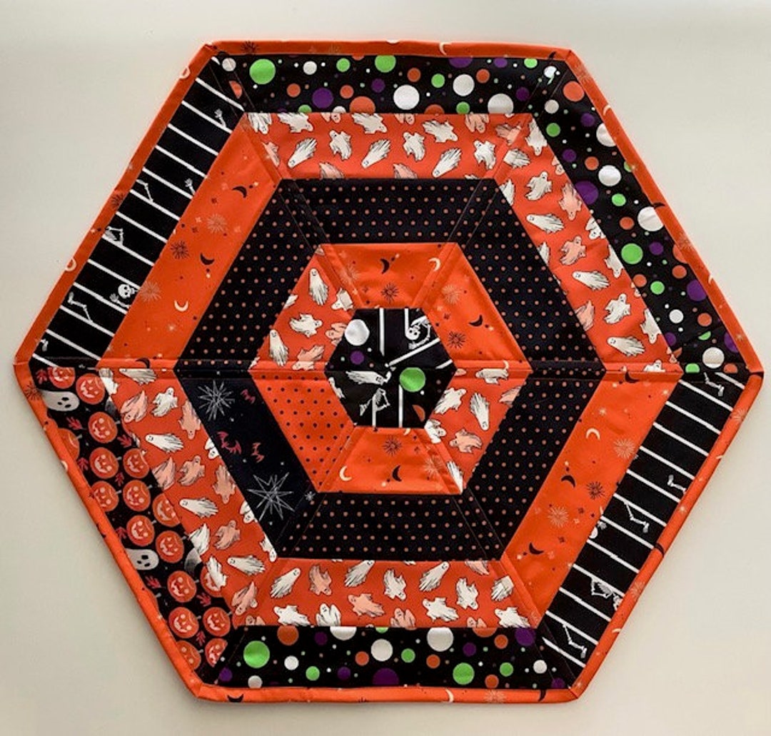 Halloween Hexagon (#2) Quilted Double-sided Table Runner - Etsy