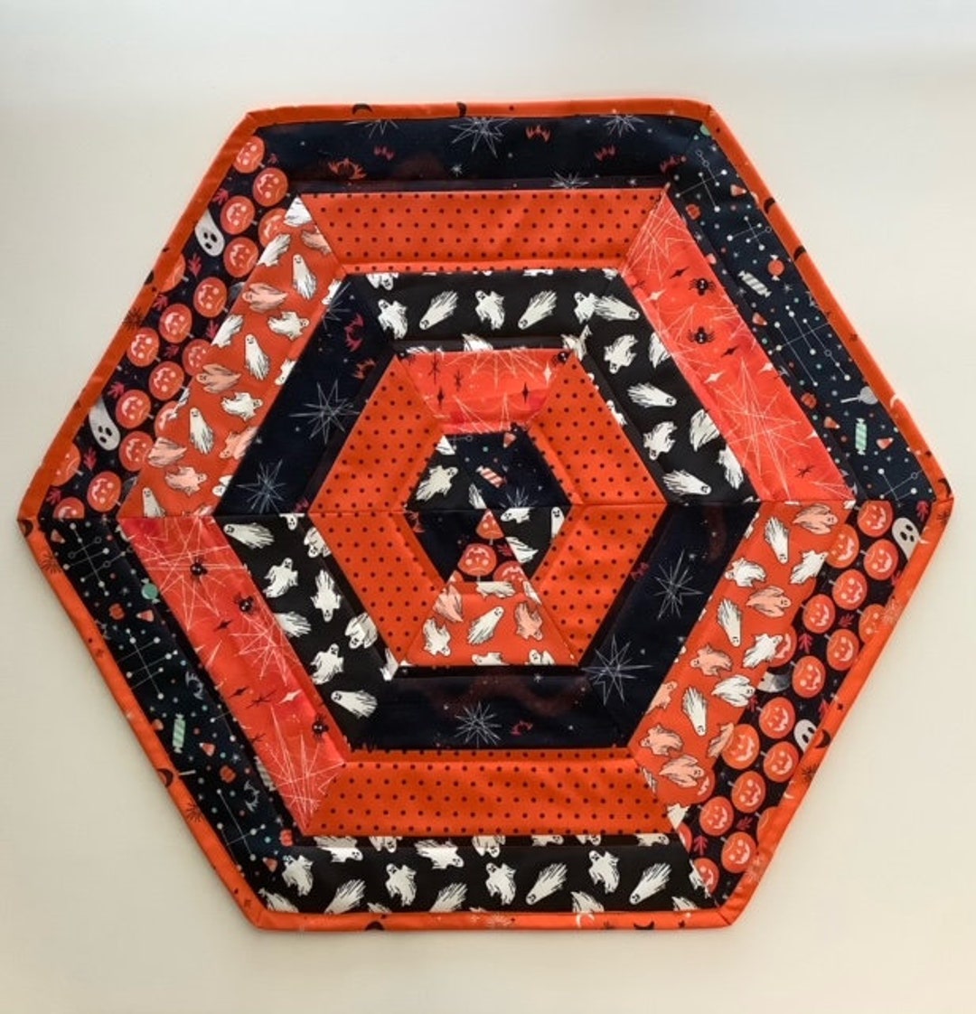 Halloween Hexagon (#3) Quilted Double-sided Table Runner - Etsy