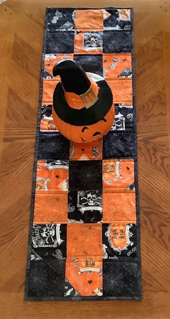 Home & Living Halloween Hexagon #1 Quilted Double-Sided Table Runner ...