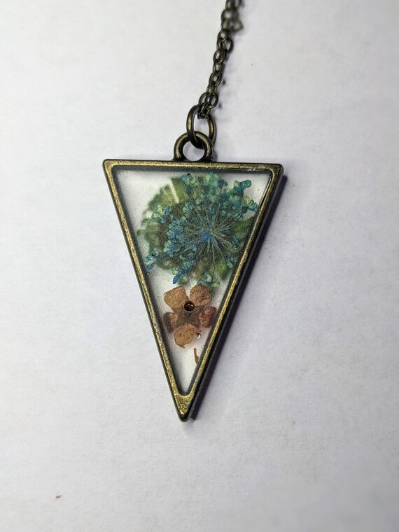 How to Make Resin Jewelry - Your Easy Guide to Creating Epoxy Jewelry