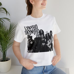 Cool LYNYRD SKYNYRD Band Unisex Jersey Short Sleeve Tee