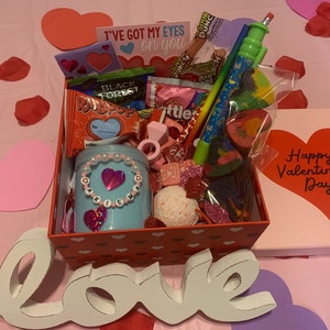 Personalized Kids Valentines Gift Basket, Kids Valentines Gift Basket, Kids Valentine Gift Box, Valentines Box, Box of Love,Custom Kids Gift