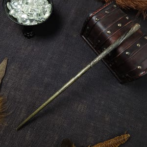 Handgefertigter Zauberstab aus Pappelholz, einzigartig und originell