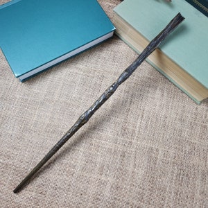 40 cm Handgefertigter Zauberstab aus Holz – Pappelholz