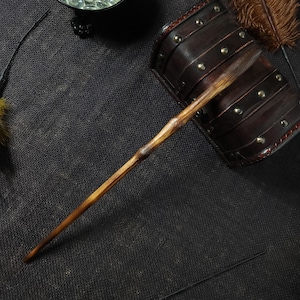 30 cm Zauberstab aus Kiefernholz Handgefertigt, Einzigartiges Original Design