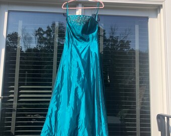 old fashioned formal dresses