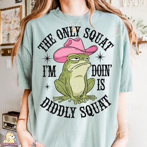 Diseño de sublimación de vaquero con rana divertida, archivo digital para camiseta, humor perezoso PNG, sombrero vaquero para imprimir en formato PNG