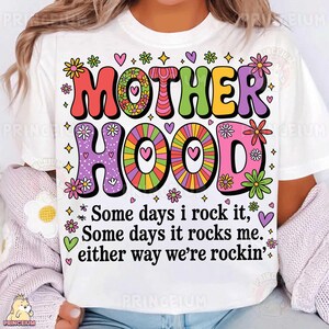 Sublimatieontwerp moederschap, retro bloemen digitaal bestand Mom Life, grappig citaat PNG, kleurrijk moedershirt, clipart Rockin' Motherhood