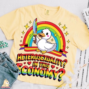 Conception de sublimation de l'hétérosexualité dans cette économie, fichier numérique de canard de fierté drôle, arc-en-ciel LGBTQ PNG, humour queer T-Shirt Clipart Pride Png