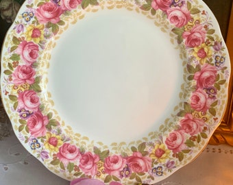 A Set of Four Royal Albert Serena Dinner Plates 10 1/8" | Vintage Royal Albert Plates