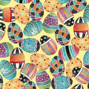 Könnte beinhalten: Ein gelber Hintergrund mit einem Muster aus bunten Ostereiern. Die Eier sind mit verschiedenen Mustern verziert, darunter Streifen, Punkte und geometrische Formen.