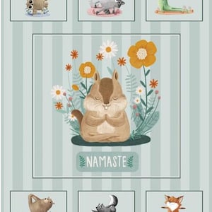 Könnte beinhalten: Eine farbenfrohe Illustration verschiedener Tiere, die Yoga-Posen üben. Zu den Tieren gehören ein Eichhörnchen, ein Fuchs, ein Waschbär, ein Frosch und eine Eule. Die Illustration ist vor einem hellblauen Hintergrund mit weißen Streifen platziert. Der Text "NAMASTE" ist in braunen Buchstaben am unteren Rand der Illustration geschrieben.