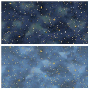 Pode incluir: Dois painéis de tecido retangulares com um design celestial. O fundo azul marinho profundo apresenta um efeito de nuvens, com estrelas douradas e pequenos pontos espalhados. O tema geral evoca um céu noturno ou o espaço.