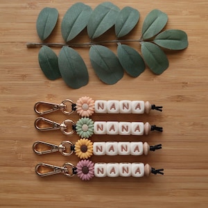 Nana Keychain, Mama Keychain, Grandma Keychain, Silicone Bead Nana Keychain, Nana Gift, Gift For Nana, Grandparent Gift, Gift For Grandma