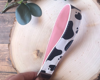 Cow Print Wristlet, Cow Print Key Chain, Keychain Wristlet for Car Keys, Key Fob Wristlet, Cow Keychain, Cow Wristlet, Cow Key Fob Wristlet