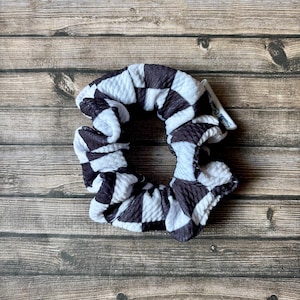 Checker Print Scrunchie, Checkered Hair Accessories, Black Hair Accessories, Checkered Hair Tie, Scrunchies for Women, Scrunchie for Girls