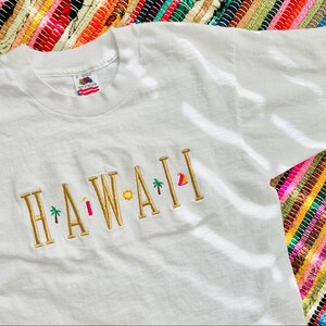 Vintage 80s 90s Single Stitch Hawaii Embroidered Fruit of the Loom Tee Shirt