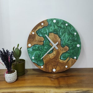 Custom Made Resin & Olive Wood Wall Clock, Personalized Wall Clock, Made To Order Epoxy And Olive Wood Wall Clock, Clock Gift For Her