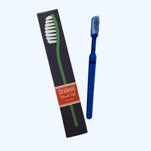 Cepillo de dientes y caja para recreación histórica de soldados estadounidenses, efímera de la Segunda Guerra Mundial, relleno de bolsillo, recreación histórica, reproducción, réplica de utilería cinematográfica de la Segunda Guerra Mundial.