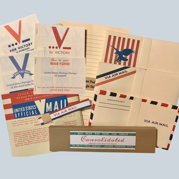 WW2 jaren 1940 vintage briefpapier set, brieven schrijven, enveloppen, papier, postzegels, potloden, V-mail (repro)