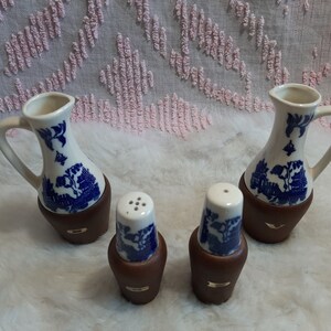 Vintage Hakusan Porcelain Blue Oriental Pattern Pepper /Salt / Oil/ Vinegar Set of 4 Made in Japan image 2