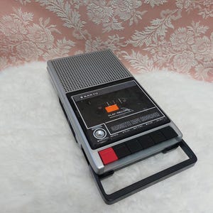 Vintage sanyo recorder - Etsy 日本