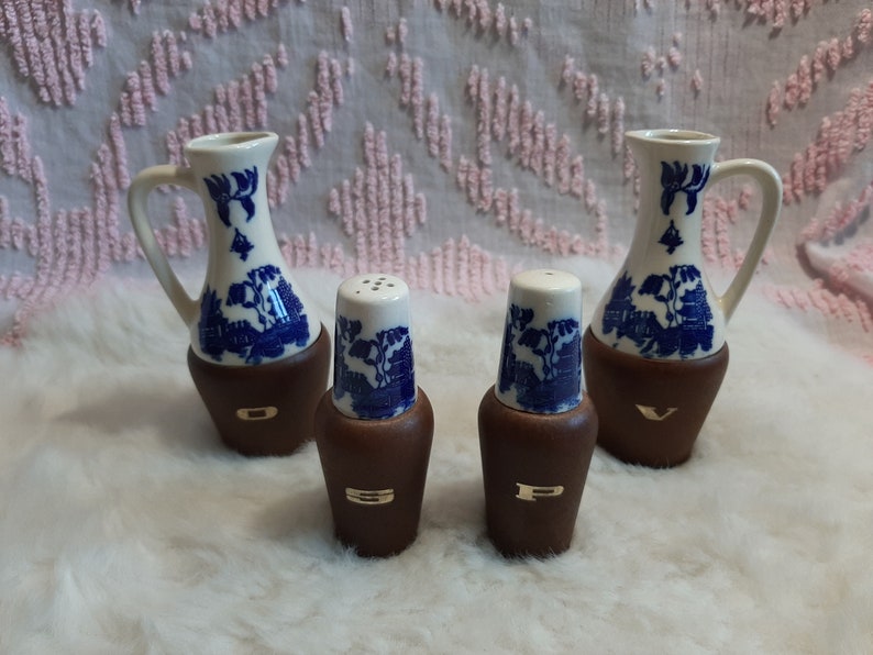 Vintage Hakusan Porcelain Blue Oriental Pattern Pepper /Salt / Oil/ Vinegar Set of 4 Made in Japan image 1