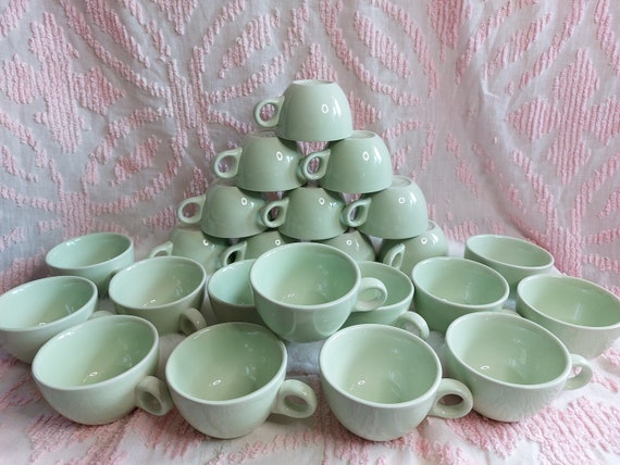 【BURSLEM】アンティーク　プレート Vintage Newport Pottery Burslem England Vitrified Jade Green Cup