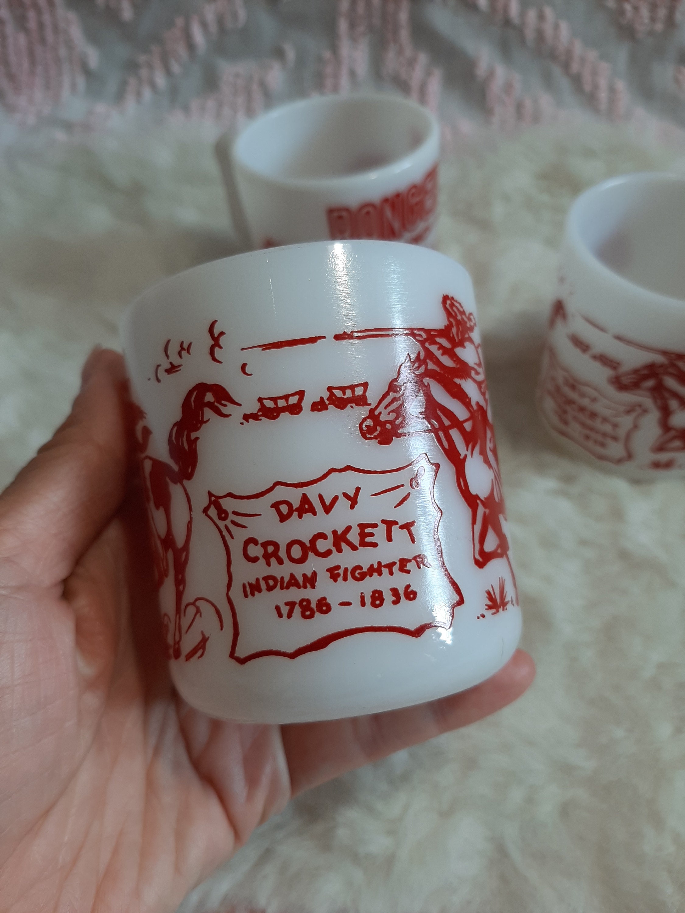 ヴィンテージ ヘーゼル アトラス ミルクガラスカップ 高さ3インチ 3個