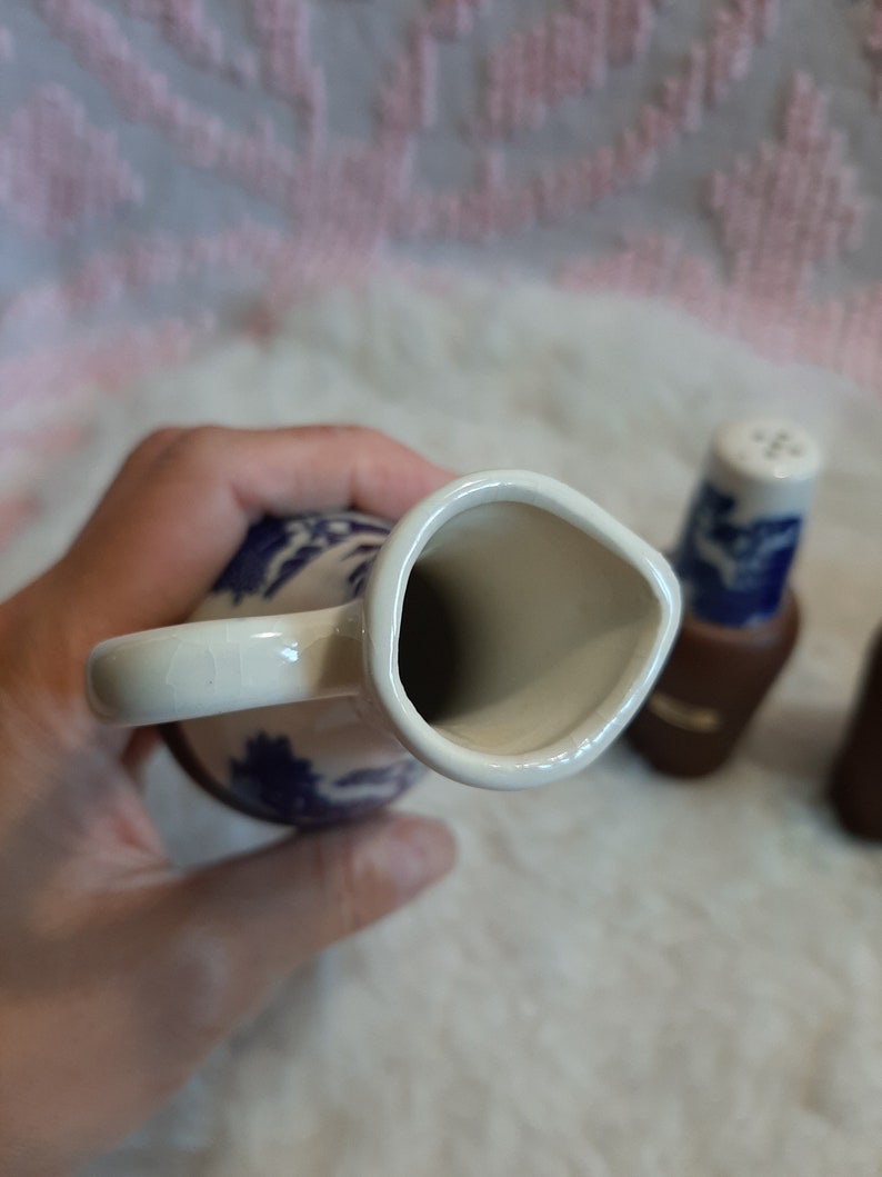 Vintage Hakusan Porcelain Blue Oriental Pattern Pepper /Salt / Oil/ Vinegar Set of 4 Made in Japan image 4