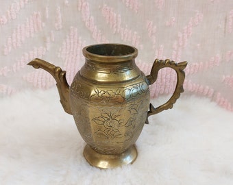 Belle théière en bronze, Chine, XIXe siècle, motifs floraux sans couvercle