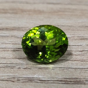 AAA Quality Natural and Certified Peridot, 5.88 Carat Oval Shape Green Peridot, Peridot For Making Jewelry, Green Colored Original Peridot