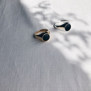 Round Black Onyx Signet Ring, Black Onyx Ring in Alloy or Silver, 5 Carat Black Onyx Signet Ring, Silver Signet Ring for Men