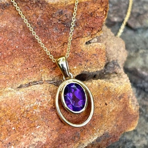 Natürlicher ovaler Amethyst Anhänger, zertifizierter 5 bis 9 Karat Oval Cut Amethyst Anhänger in Panchdhatu, Februar Geburtsstein, Edelstein Anhänger