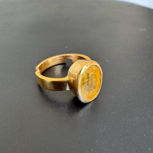 AAA-Qualität 4 bis 8 Karat Natürlicher zertifizierter gelber Saphir (Pukhraj) Panchdhatu Rashi Ratan Astrologischer Zweck Ring für Unisex