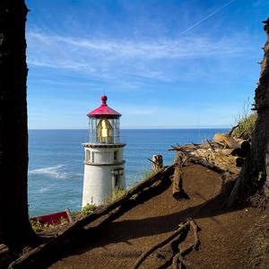 Faro de Haceta Head en el parque estatal Devils Elbow, en la costa de Oregón