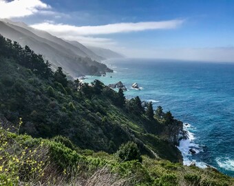 La costa de Big Sur de California a lo largo de la carretera 1
