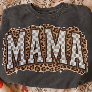 Mamma Leopard PNG, Trendig Rutig Sublimering, Retro Leopard Textdesign