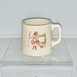 Royal Doulton - Nursery rhyme series, child’s handled mug (2)
