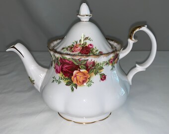 tea lover gift TEA COZY Small 2-3 cup size in Spooky Halloween print teapot warmer
