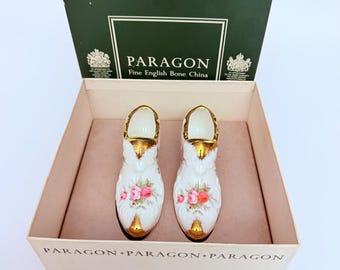 Paragon - Victoriana Rose, pair of porcelain shoes / slippers in the original box