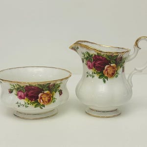 Royal Albert - Old Country Roses, large sugar and creamer / milk jug (2)