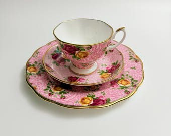 Royal Albert - Old Country Roses, Dusky Pink Lace - tea trio with 21cm plate