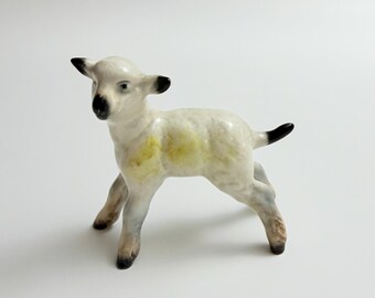 Beswick - Lamb, model 936 unmarked. Perfect condition