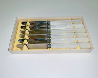 Sheffield - 6 x mother of pearl style handled 19.5cm knives in original box