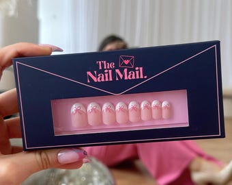 French Tip Press On Nails with Bows | Oval Reusable Nail Set