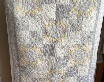 Soft Gray, yellow and white baby quilt