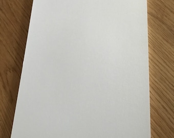 Papier artisanal de luxe Boldmere blanc glacé A4 300 g, paquet de 20 feuilles