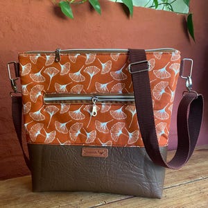 Schultertasche „Ellen“ Nr.9/ UmhängeTasche/ Ginkgo Blätter/ Cross Body Bag/Handtasche/ Shopping-Bag/ Handmade/ Baumwolle/